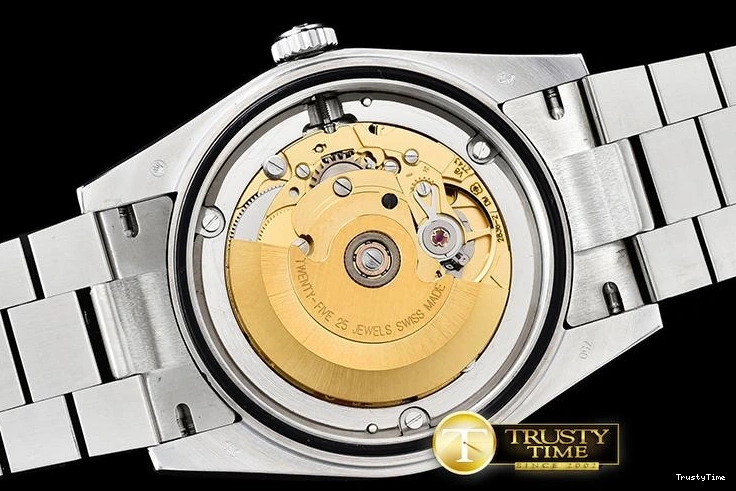 0225 Durable RDD0215B – DayDate 36mm 684